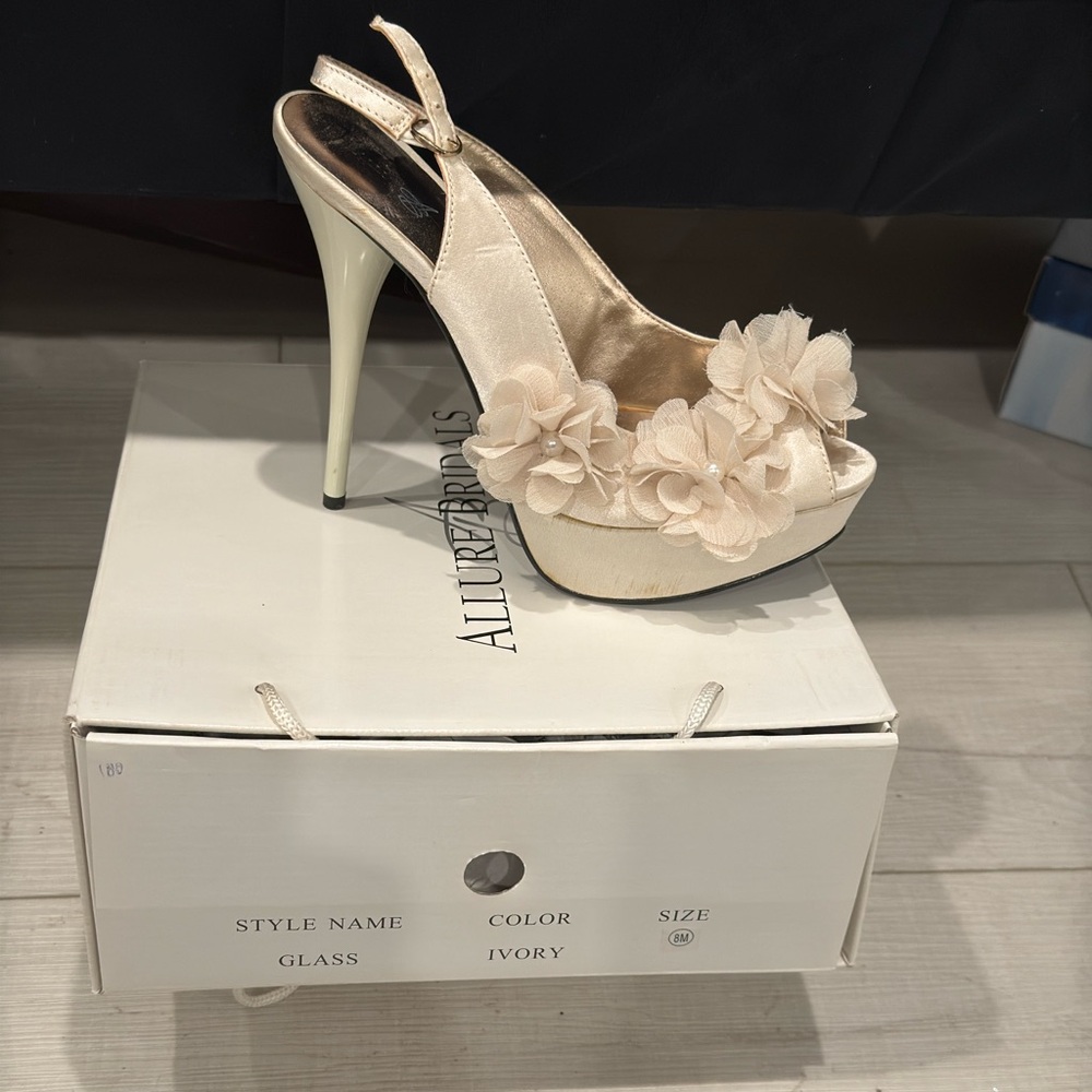 Allure Bridal GLASS Ivory High Heels Back Strap Peep Toe Sandals size 8